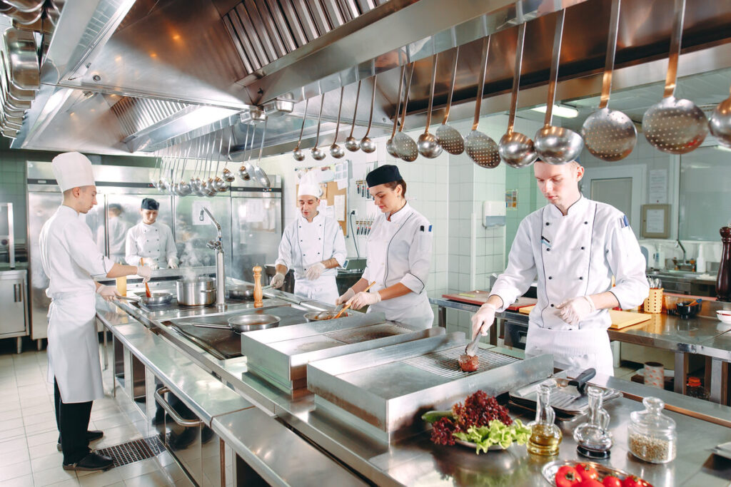 Crestmoor Park’s Culinary Delights: Where to Eat and Savor Local Flavor in Denver’s Hidden Gem